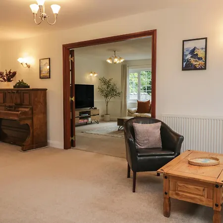 Cumbria House Apartamento *